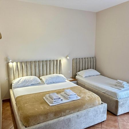 Anel Suites Vlorë Exteriör bild
