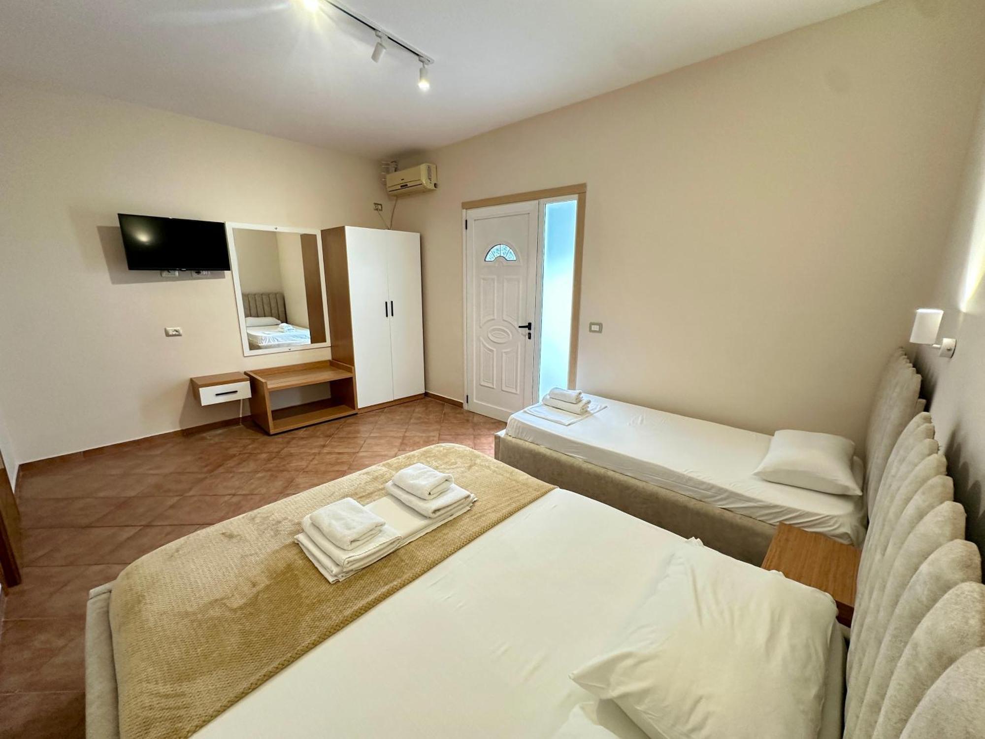 Anel Suites Vlorë Exteriör bild