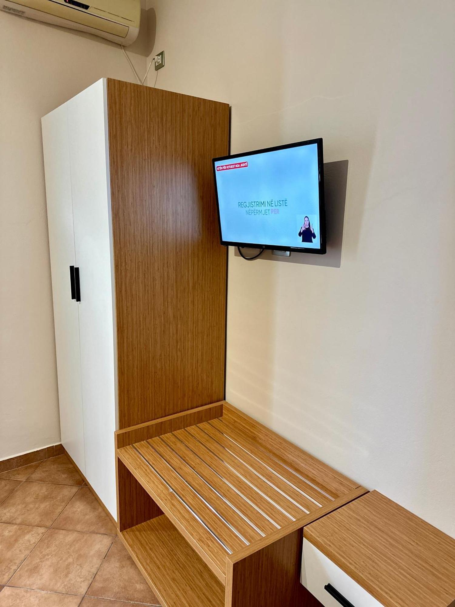 Anel Suites Vlorë Exteriör bild