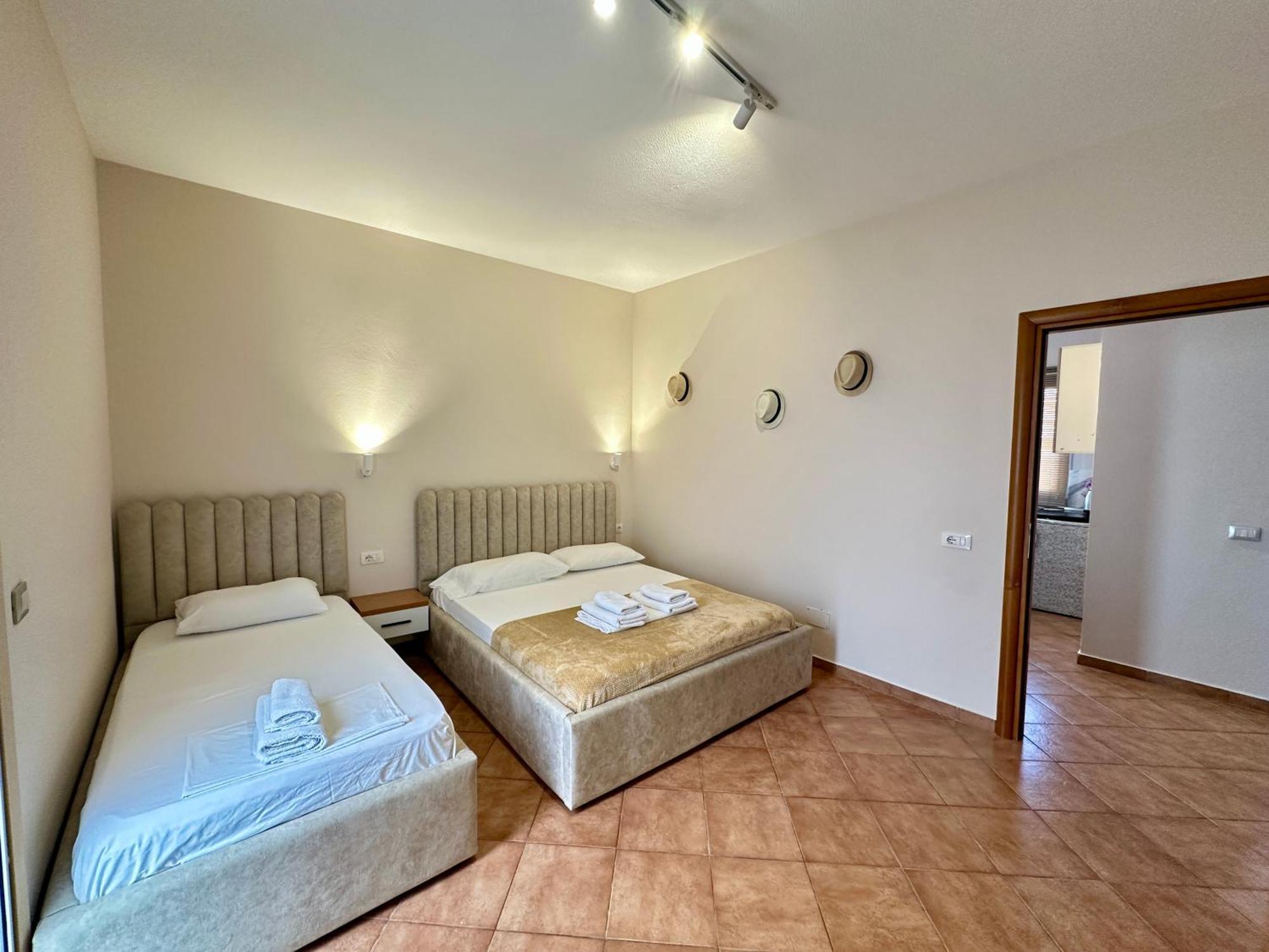Anel Suites Vlorë Exteriör bild